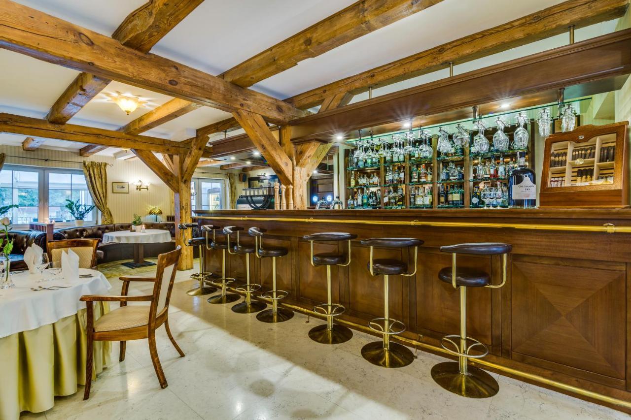 Hotel Lubicz Устка Екстериор снимка