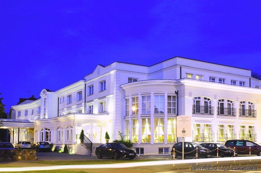 Hotel Lubicz Устка Екстериор снимка