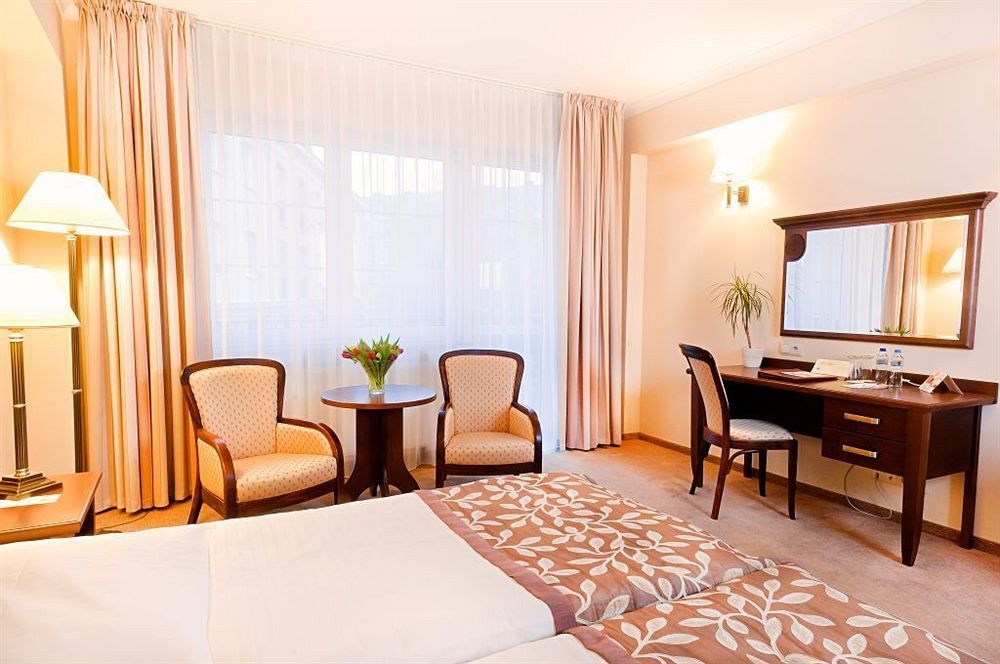 Hotel Lubicz Устка Екстериор снимка